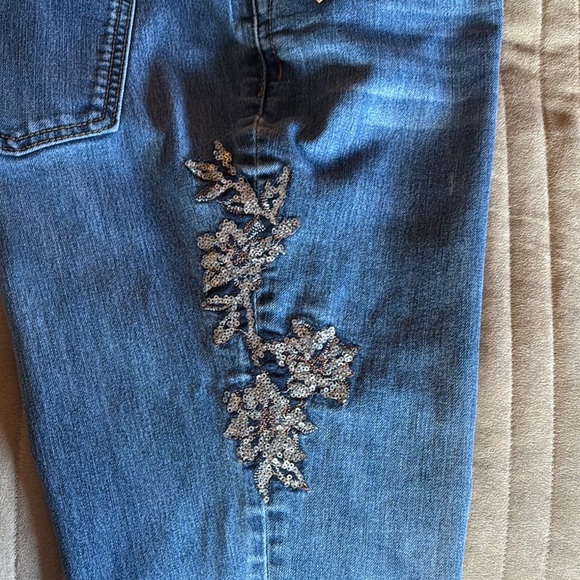 Christopher & Banks Embellished Denim Jeans
Size 6 - Picture 7 of 8